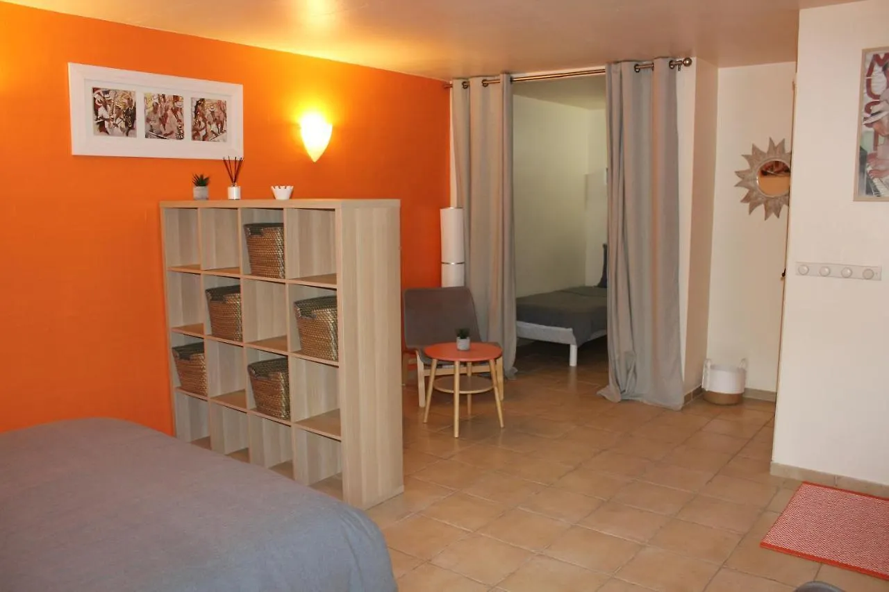 Le Lit Qui Danse Hotel Mollans-sur-Ouveze 0*,  France